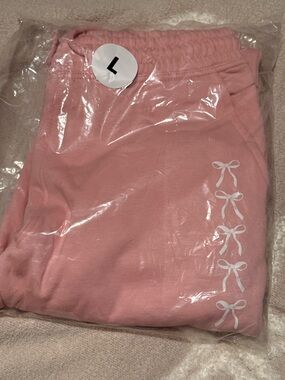 Women’s Staykation Merry Bow Sweatpants